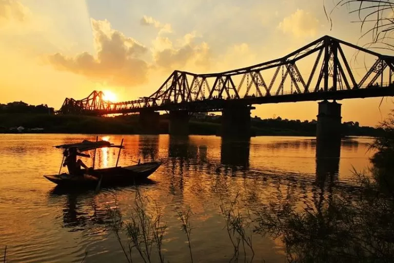 Cầu Long Biên